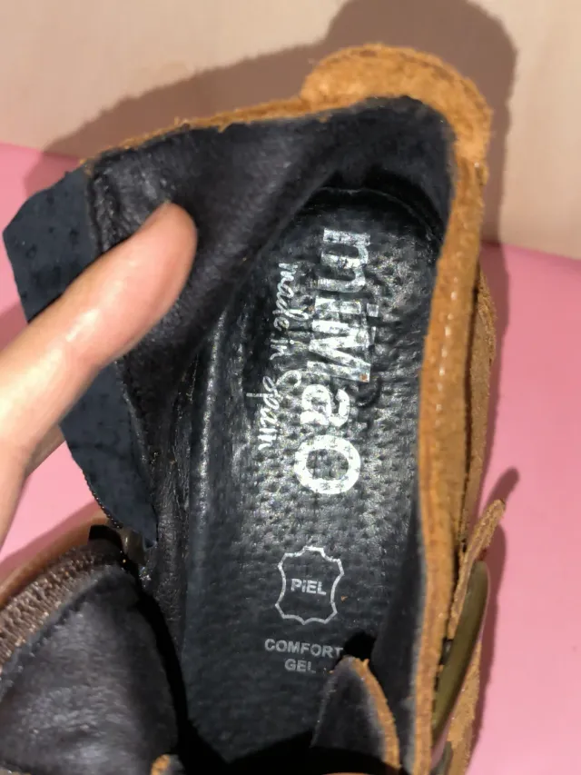 Botines Camel Ante Hebilla Tacón