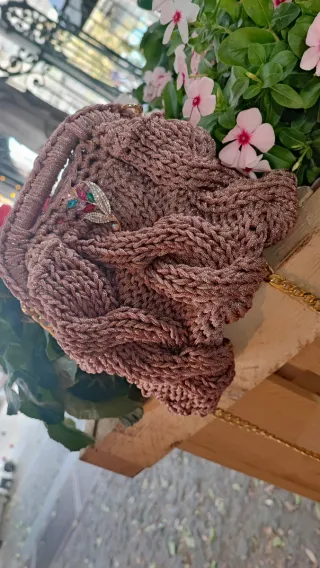 Clutch uncinetto fatta a mano color oro rosa