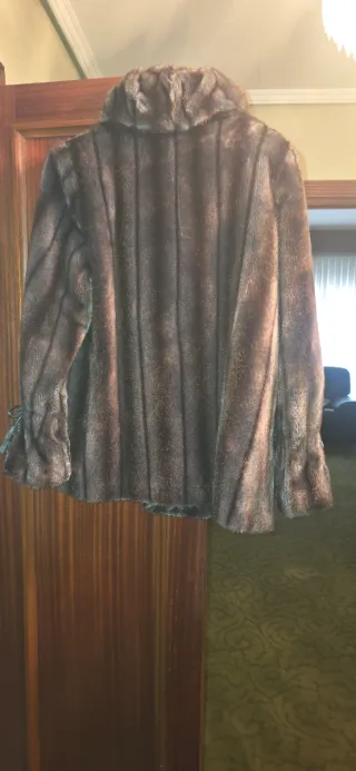 Chaquetón Piel Sintética tipo visón