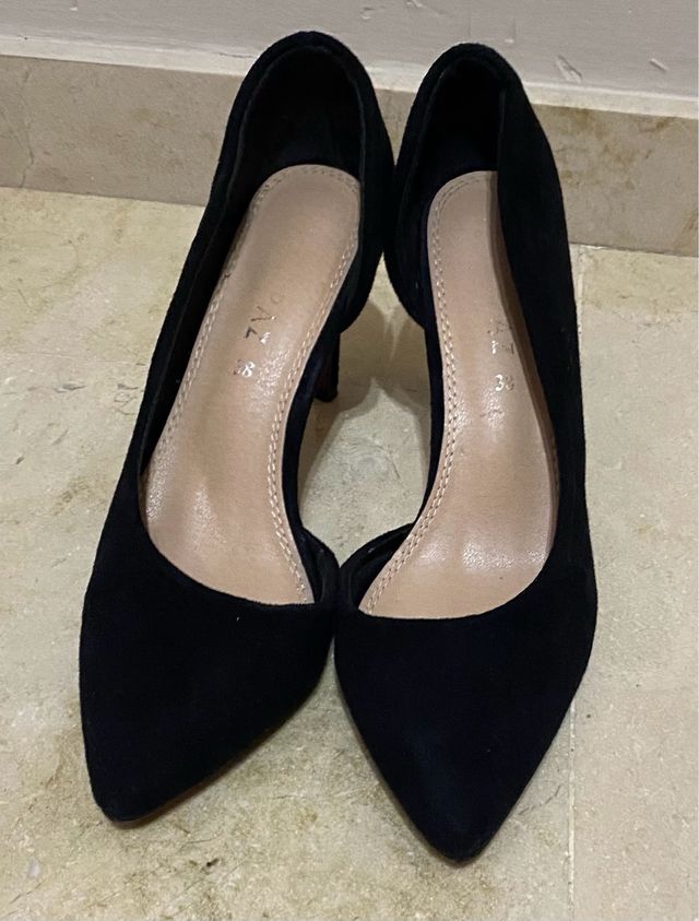 Tacones negros ante asimétricos talla 38