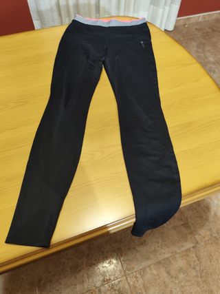 Leggings Domyos negros con detalles rosa