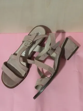 Sandalias tacón ante rosa palo