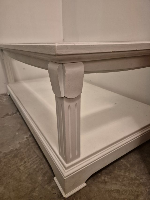 Mesa de salón de madera y cristal