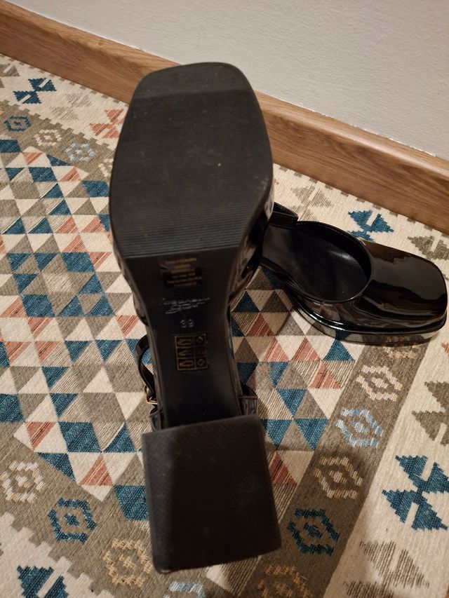 Scarpe Tosca Blu vernice nere