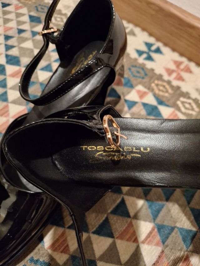 Scarpe Tosca Blu vernice nere