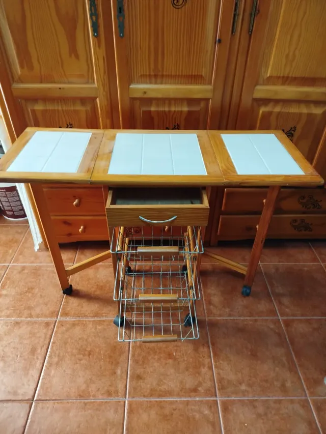 Mueble cocina madera con ruedas