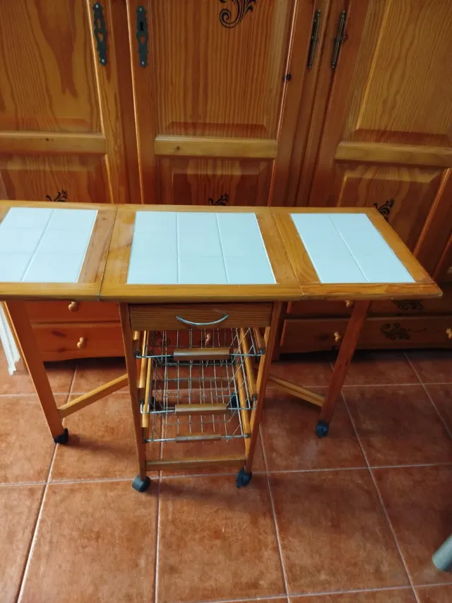 Mueble cocina madera con ruedas