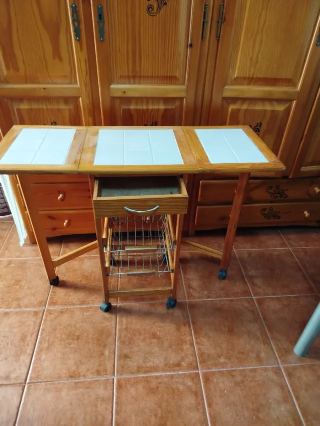 Mueble cocina madera con ruedas