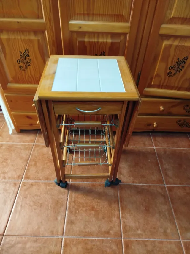 Mueble cocina madera con ruedas