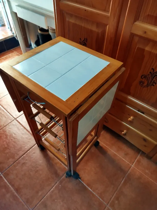 Mueble cocina madera con ruedas
