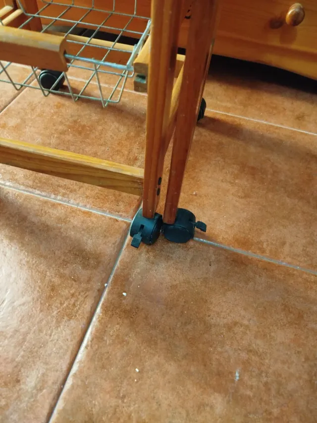 Mueble cocina madera con ruedas