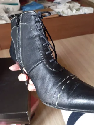 Botas vintage años 90 cordones tacón De Ubrique