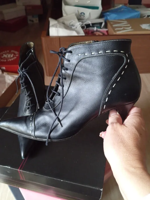 Botas vintage años 90 cordones tacón De Ubrique