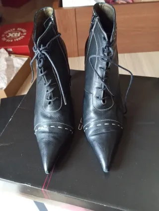 Botas vintage años 90 cordones tacón De Ubrique