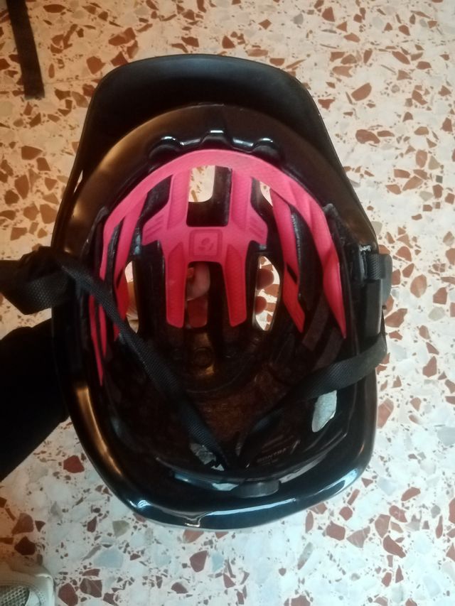 Casco Bontrager Quantum Nero