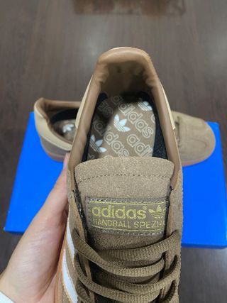 Zapatillas Adidas Handball Spezial chalky brown