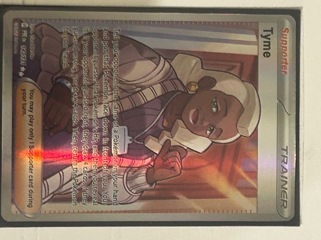 Carta Pokémon Tyme Entrenador + funda