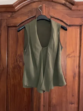 Camicetta vintage verde militare con fiocco
