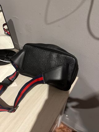 Riñonera Gucci Negra