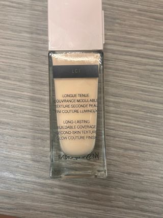 Fondotinta YSL All Hours Glow Foundation
