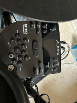 Batería Electrónica Alesis Nitro Mesh Kit