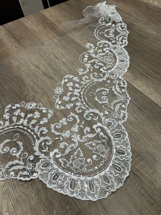 Manteletas Fallera Adulta Encaje Blanco y plata