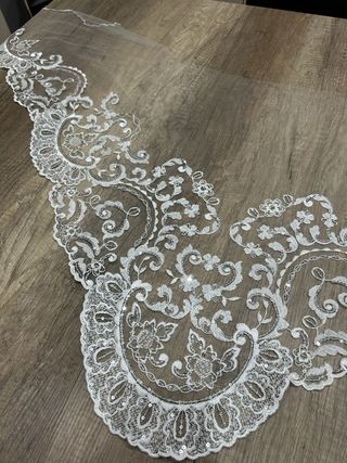 Manteletas Fallera Adulta Encaje Blanco y plata