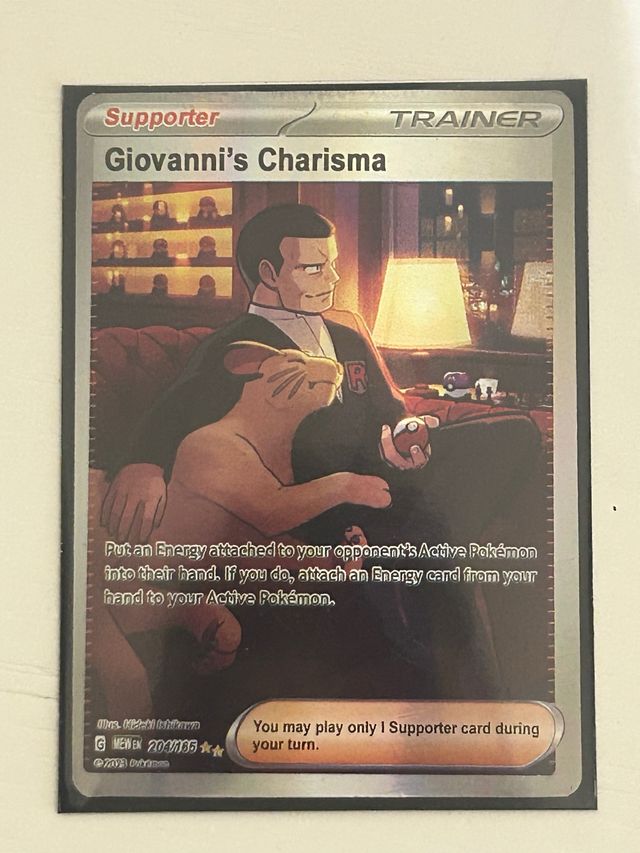 Carta Pokémon Giovanni's Charisma