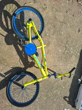 Bici BMX Amarilla y Azul