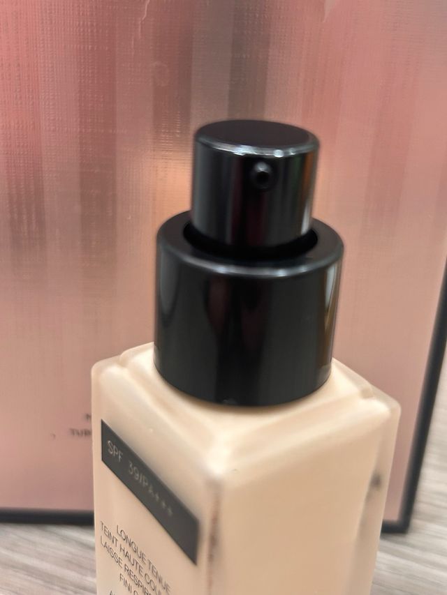 Yves Saint Laurent Fondotinta All Hours