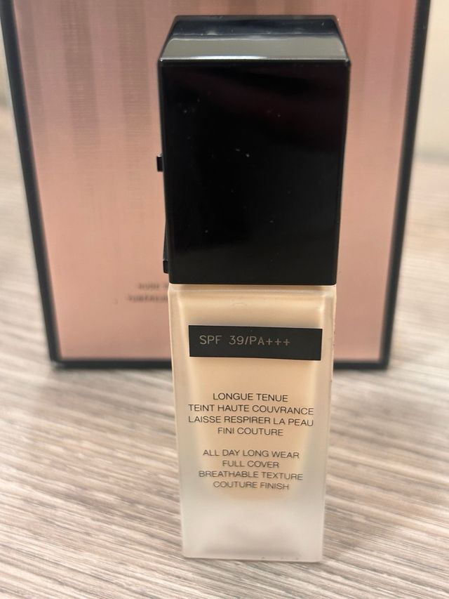 Yves Saint Laurent Fondotinta All Hours