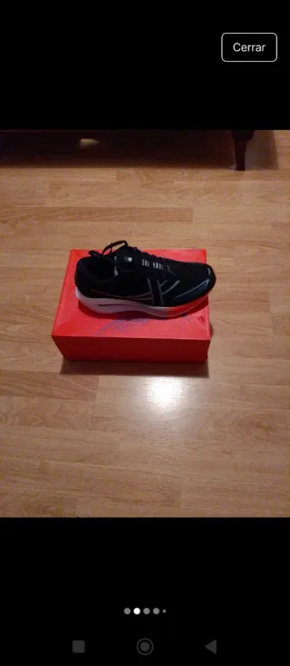 Zapatillas Xtep Negras y Naranjas