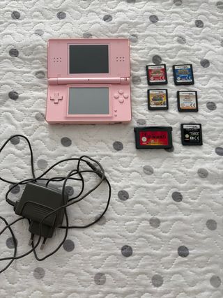 Nintendo DS Lite Rosa + Juegos y Cargador