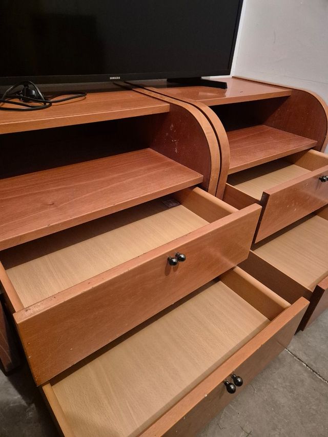 Mesas de noche de madera con cajonera