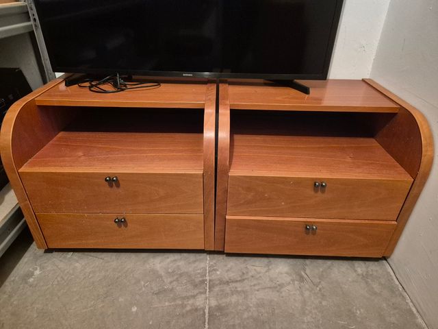 Mesas de noche de madera con cajonera