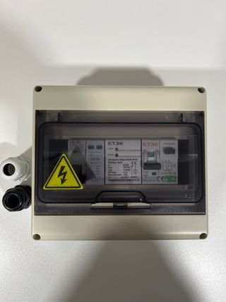 Cuadro protecciones para cargador coche eléctrico