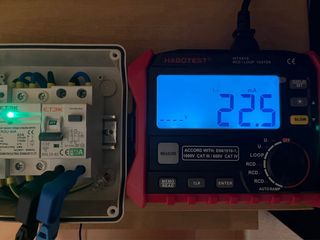 Cuadro protecciones para cargador coche eléctrico