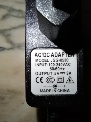 Adaptador AC/DC JSG-0530 5V 3A