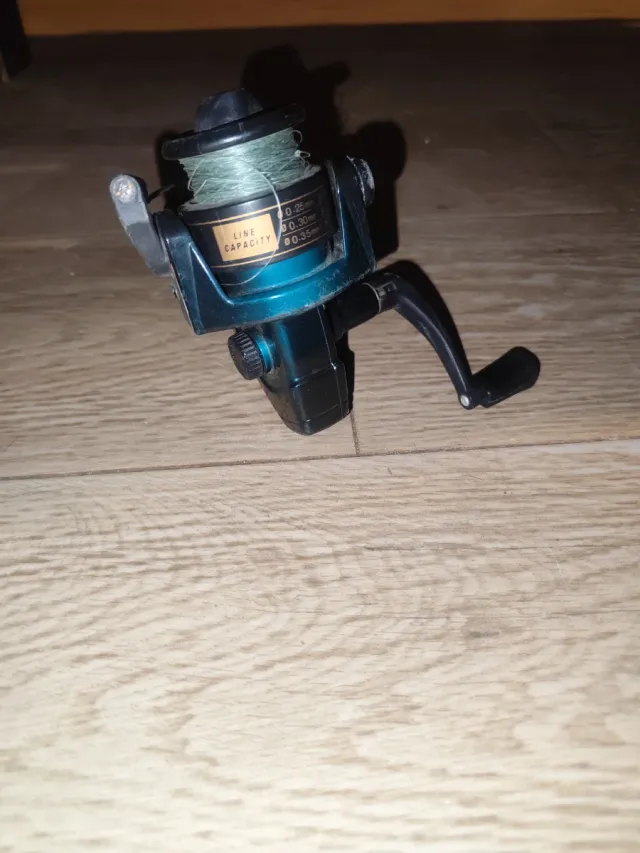 Carrete de pesca spinning