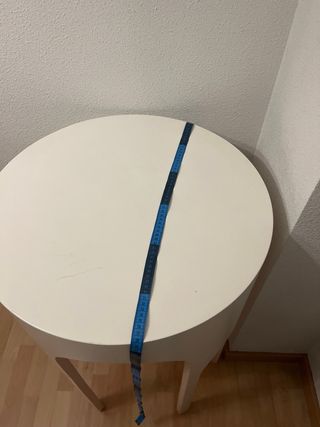Mesa alta blanca y rosa de alto 90cm y 60cm