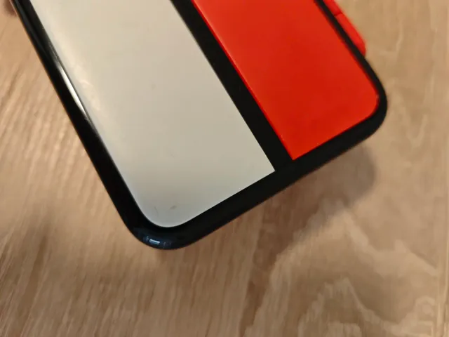 Nintendo 2DS XL Edizione Poké Ball
