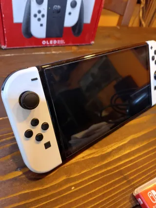 Nintendo Switch OLED Bianca Completa