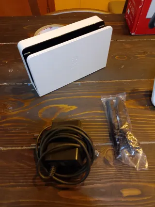 Nintendo Switch OLED Bianca Completa