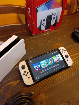 Nintendo Switch OLED Bianca Completa