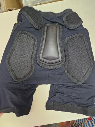 Protección Dainese escalada negra