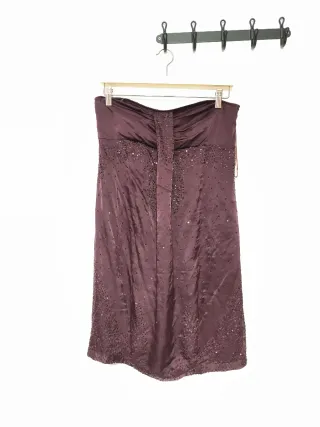 Vestido corto morado con lentejuelas