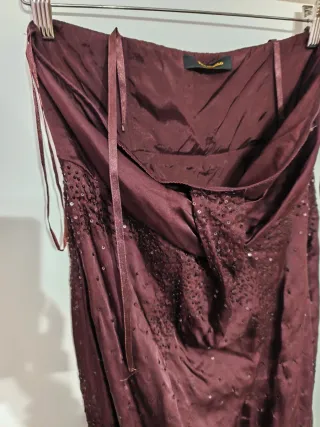 Vestido corto morado con lentejuelas