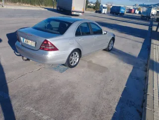 Mercedes-Benz Clase C 2004