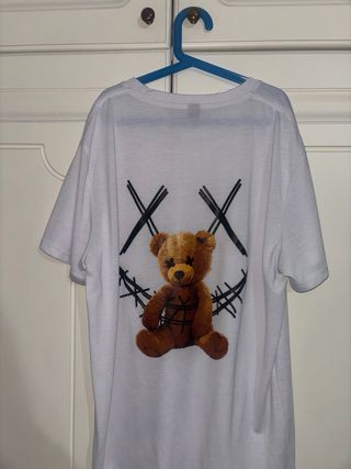 Maglietta bianca con orsetto