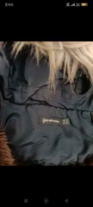 Abrigo Stradivarius azul con capucha